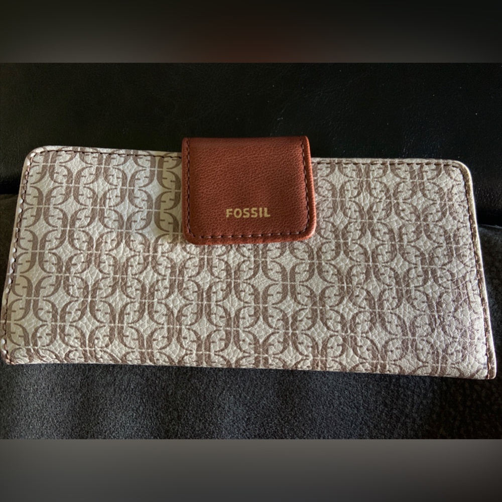 Fossil ladies Madison slim wallet full size